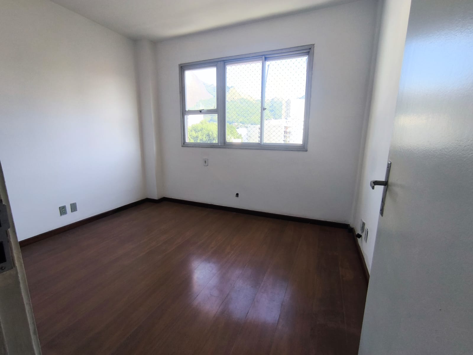 Apartamento para alugar no Grajaú 3 quartos, varanda e duas 